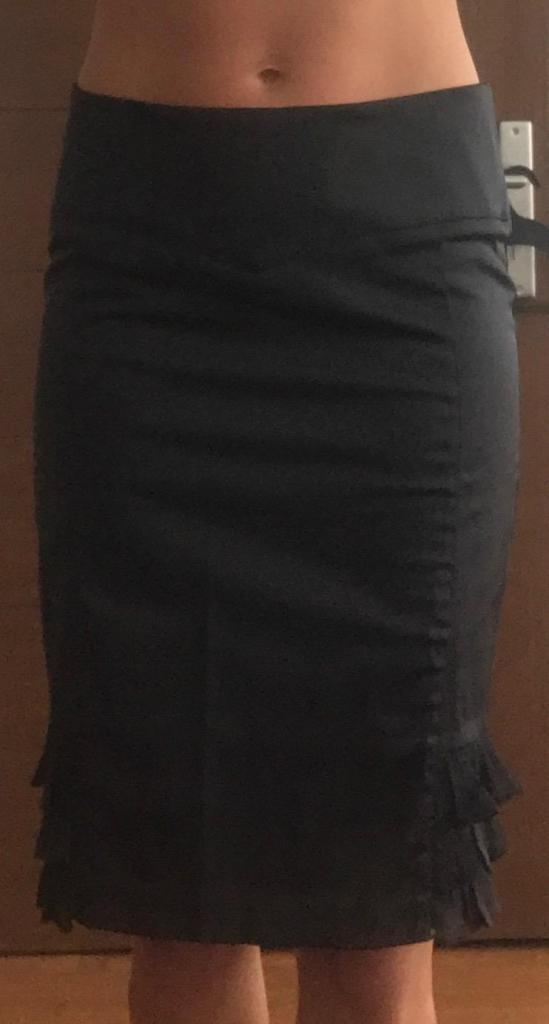 Falda Negra talla M satinada