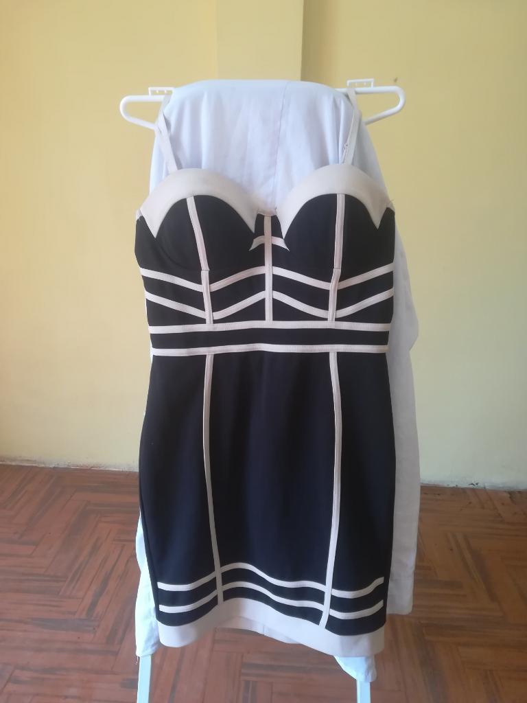 Vestido Negro con Crema Talla L