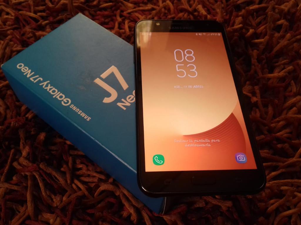 Galaxy J8 Neo . Flash Delantero