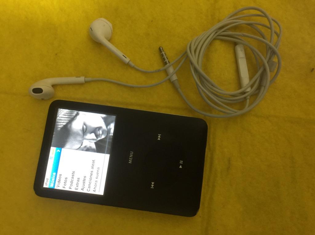 iPod Clasic de 30 con Earponds