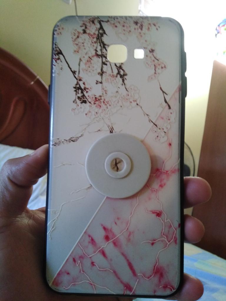 Vendo Case de Samsung J4 Plus para Mujer