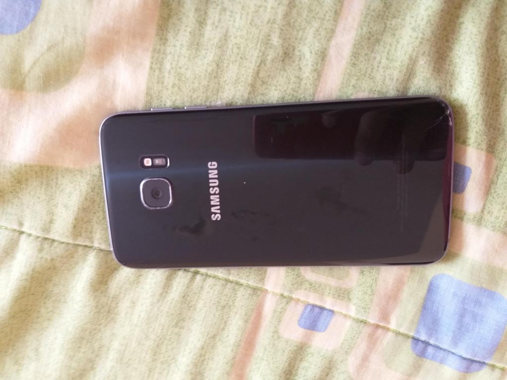 S7 edge con detalle