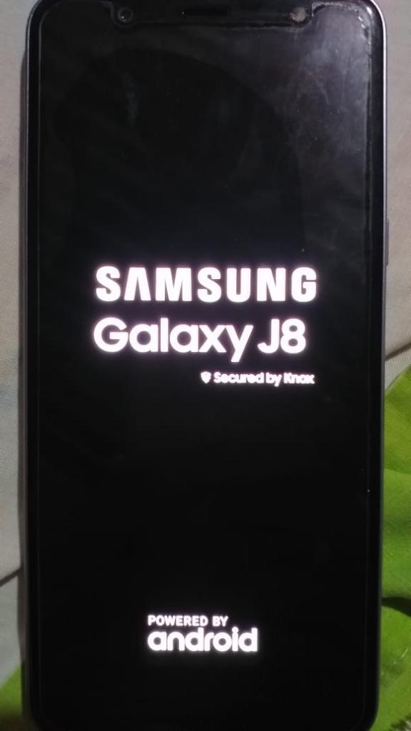 Samsung J8 a 700 Soles