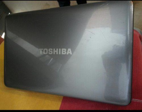 Laptop Tohiba I5, 500 Gb, Bateria 3 Horas. Remato