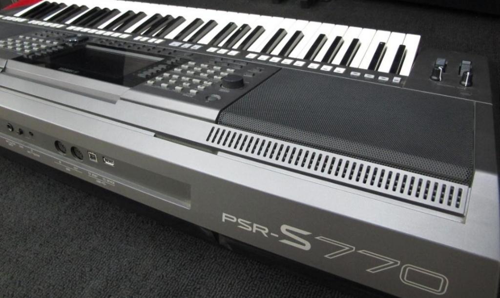 Se Vende teclado YAMAHA PSRS770