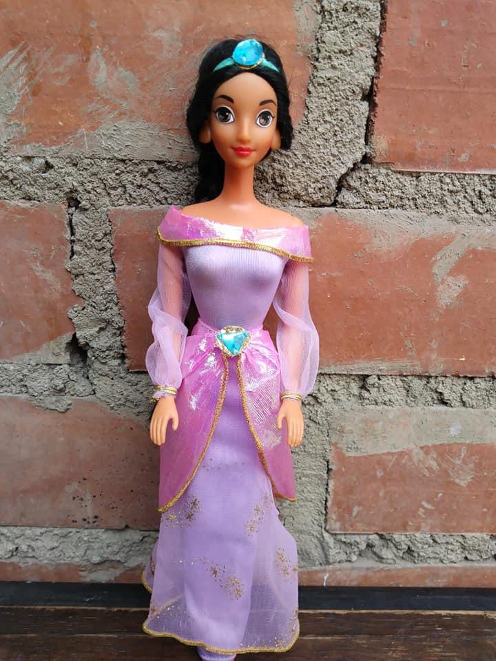 princesa jazmin disney mattel.