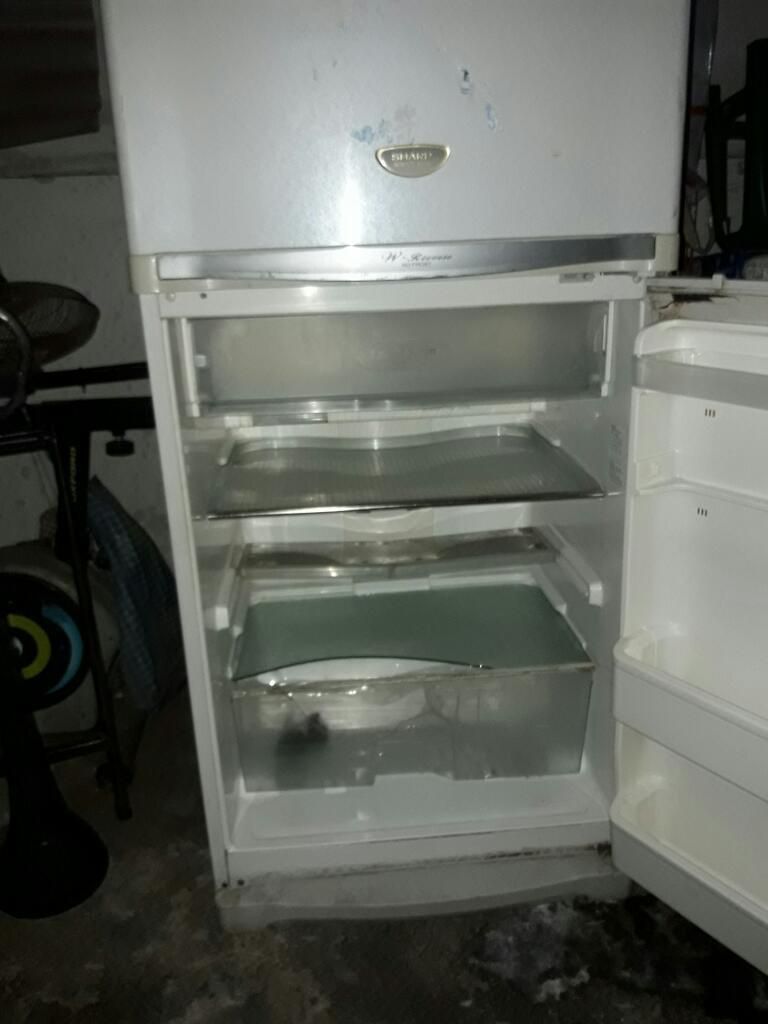 Refrigeradora Marca Sharp Grande
