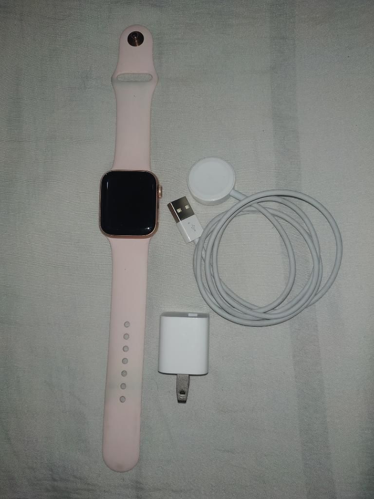 Apple Watch Series 4, 40 Mm Pink