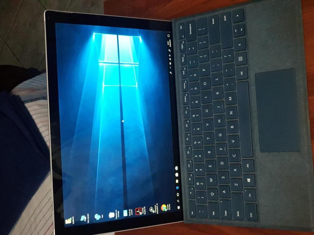 Microsoft Surface Pro I5 7a Gen 8gb Ram 256 Teclado Y Lpi
