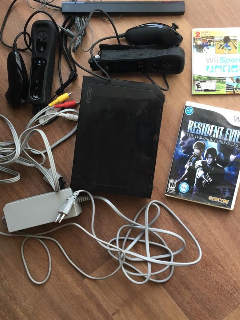 Nintendo Wii con Dos Mandos Y Juegos