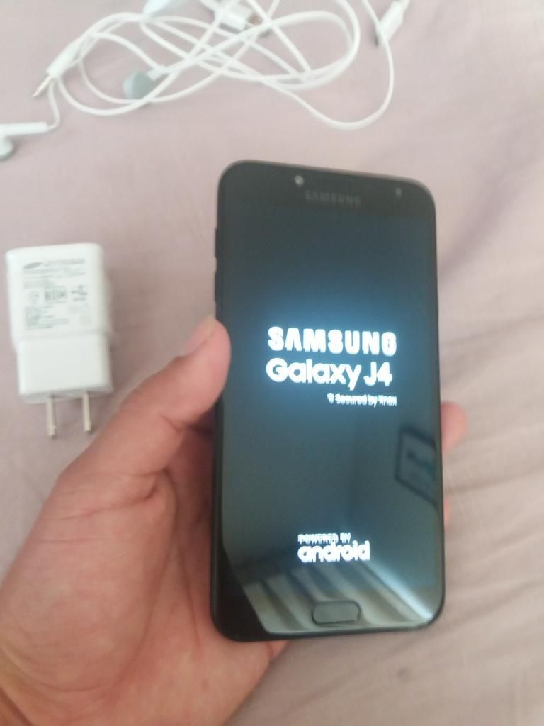 Samsung Galaxy J4 con Accesorios Origina