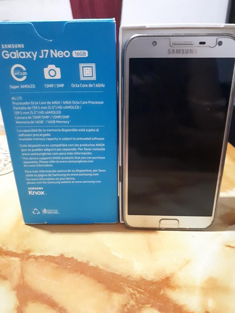 Samsung J7 Neo en Caja