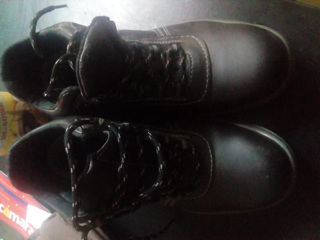 Zapatos industriales Bata