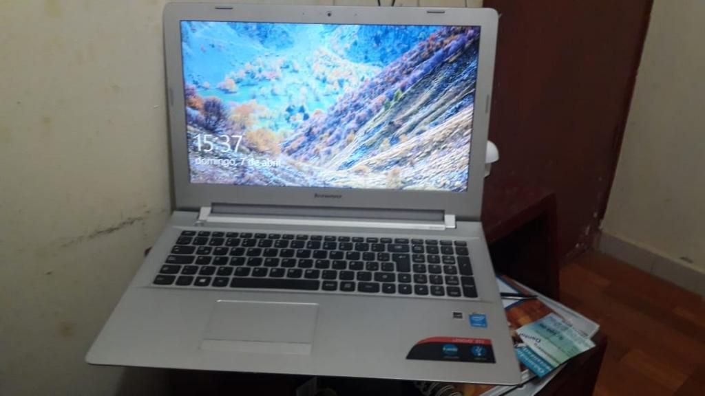 Remato Hoy Laptop Lenovo I3 5ta 4ram 1tb