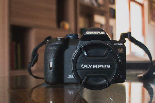 Olympus E520 C/ 14-42 Mm + 40-150 Mm F/4.0 - 5.6