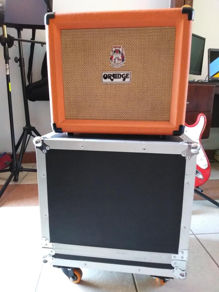 Amplificador de Guitarra Orange 20 LDX más Flight Case