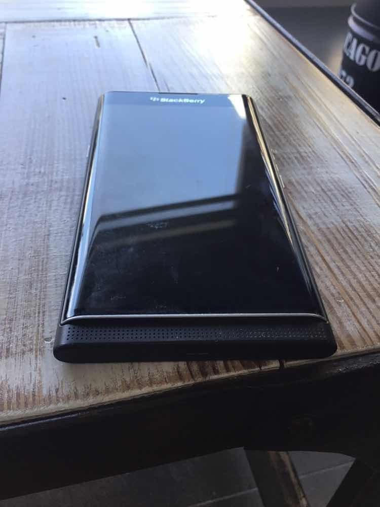 Blackberry Priv 4g Lte Android 18mpx 32gb Hexa Core Negro
