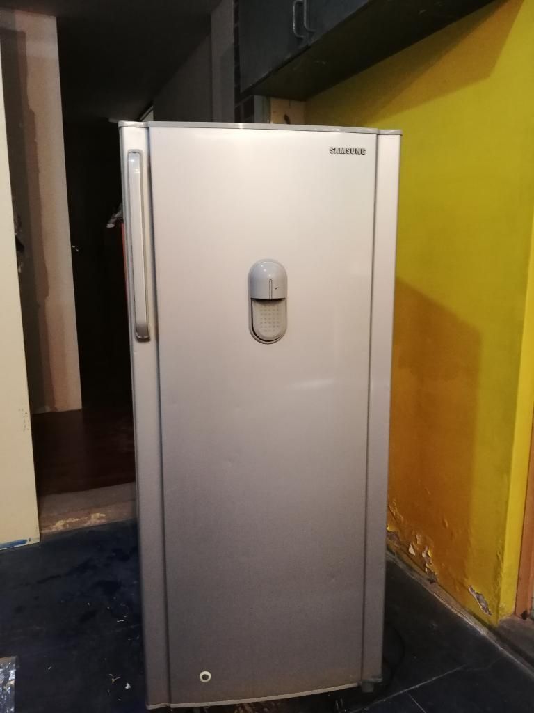 Refrigeradora Samsung 210 Litros