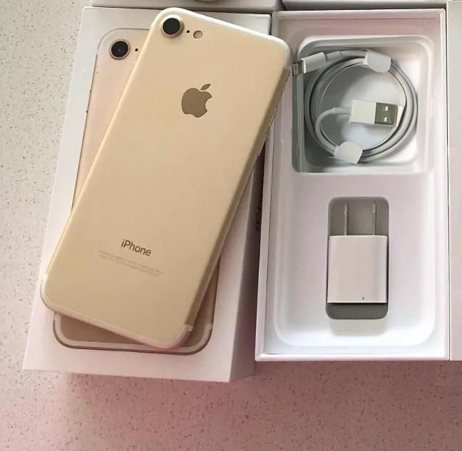 iPhone 7 32gb Gold Cubo y cable nuevo - Impecable!!!