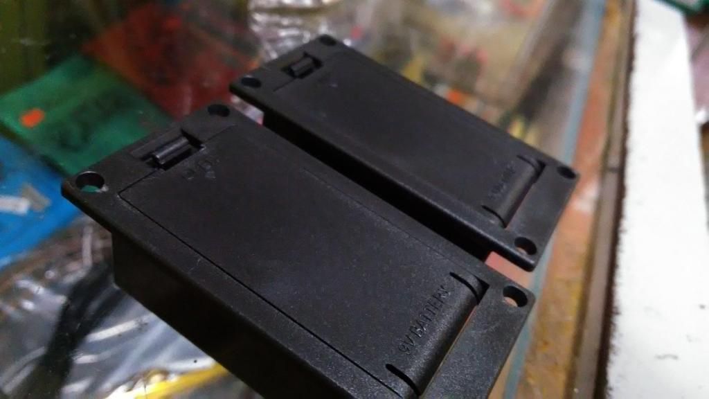 Caja De Bateria 9v Guitarra Bajo Battery Box Cuadrado