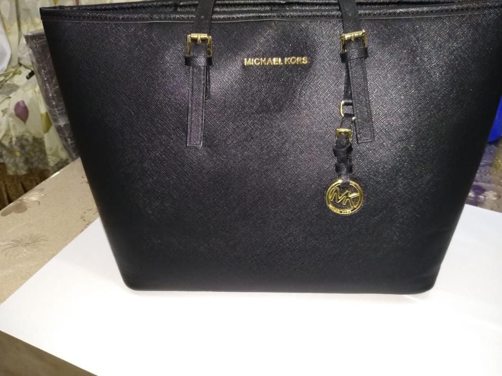 Cartera Michael Kors