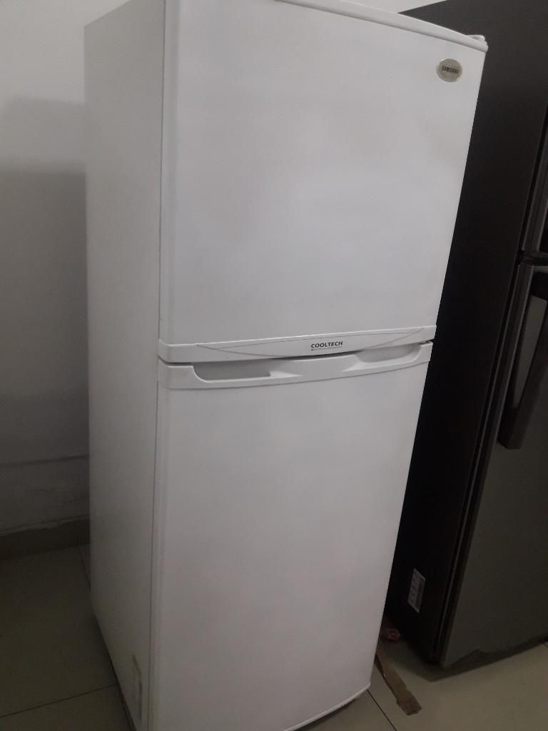 Refrigeradora Samsung No Frost