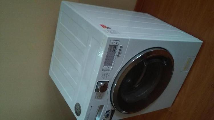 Lavadora secadora Daewoo 105 kg