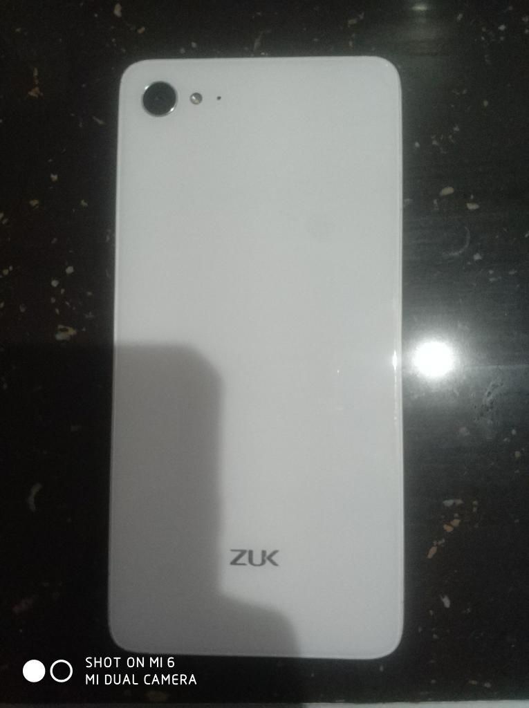 Lenovo Zuk Z2 Plus con Detalle