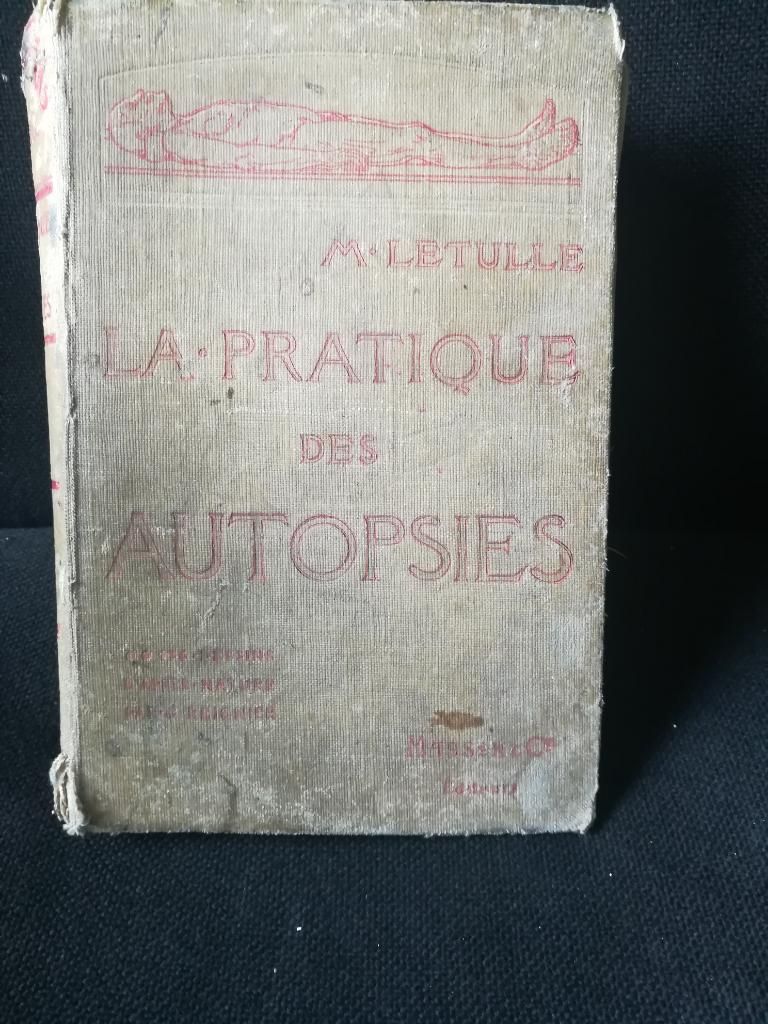 Antiguo Libro de Practica de Autopsias
