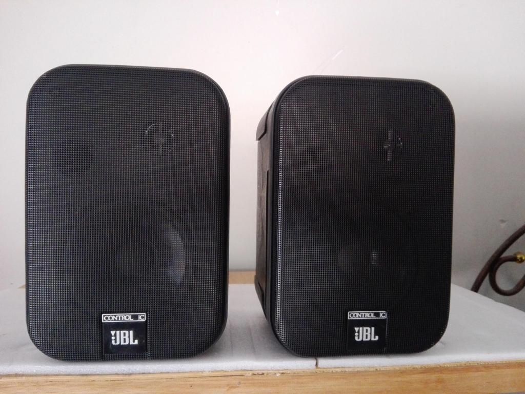 PARLANTE CONTROL 1C "JBL"