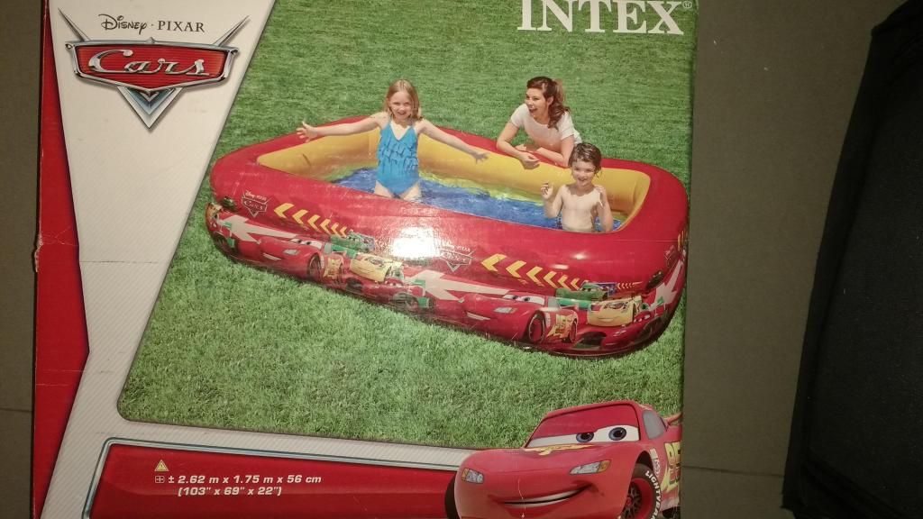 Piscina inflable CARS nueva