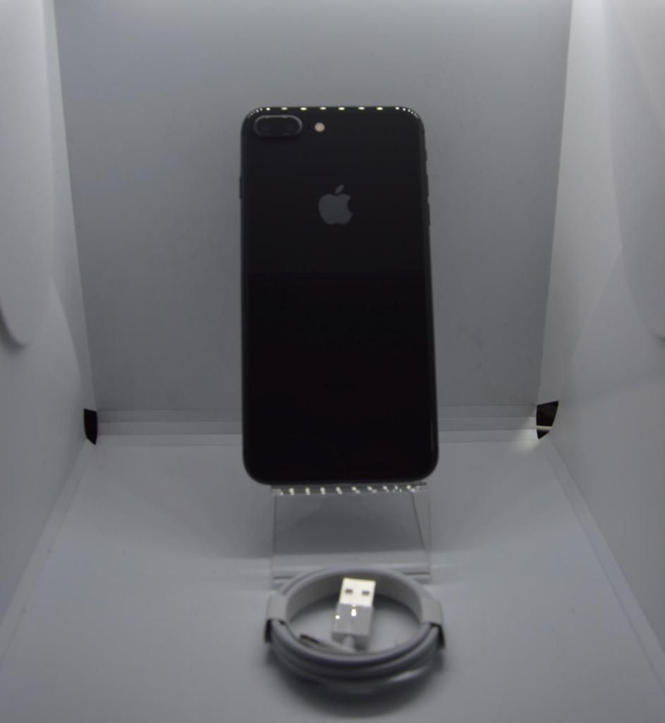 iPhone 8plus 64 Gris - Libre de fábrica