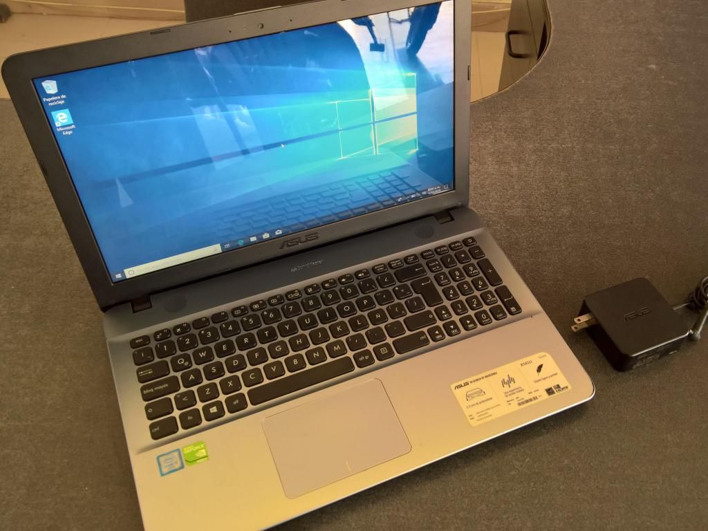Portatil/Laptop Asus Vivobook X541UV Core i5 Tarjeta de