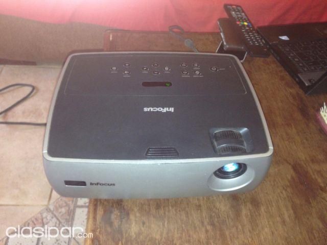 VENDO PROYECTOR INFOCUS