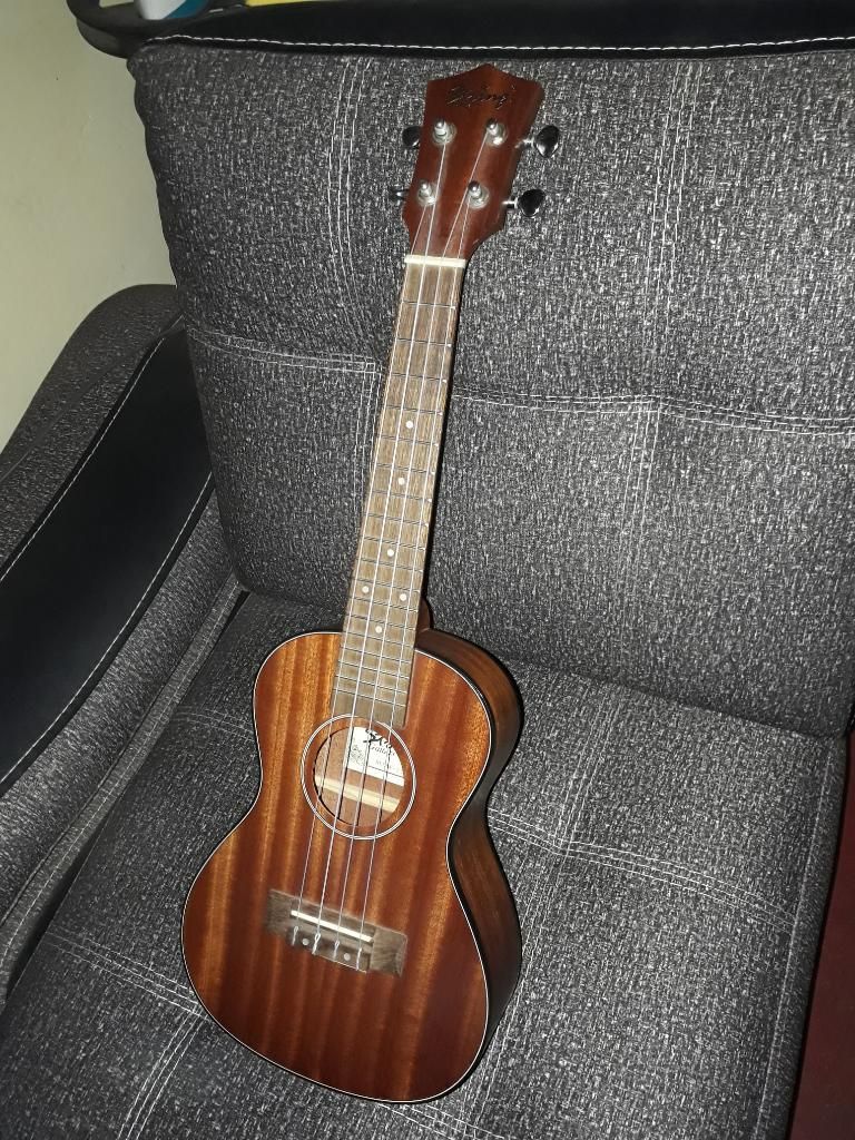 Ukelele - String