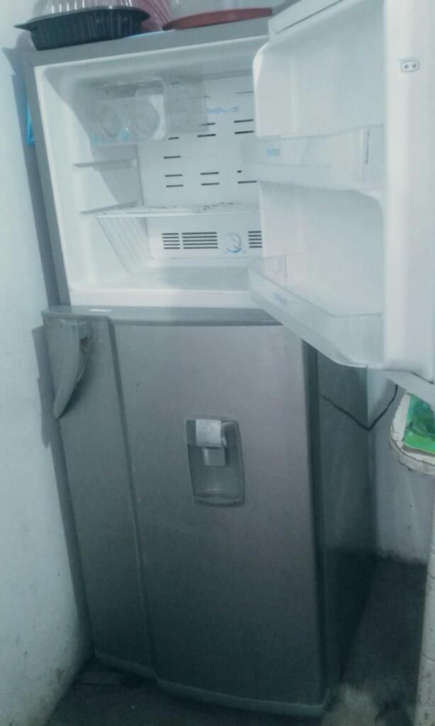 Refrigerador No Frost Mabe