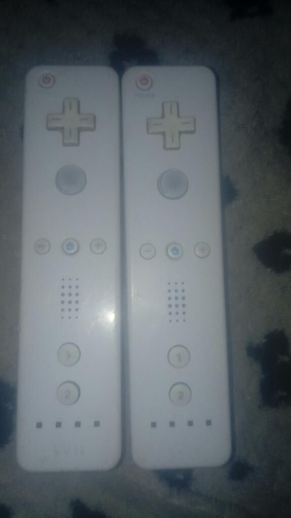 Vendo 2 Mandos de Wii Originales