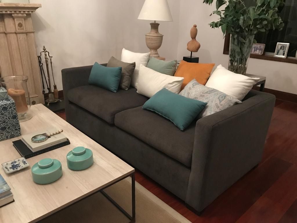 2 sofas color gris grandes casi como nuevos