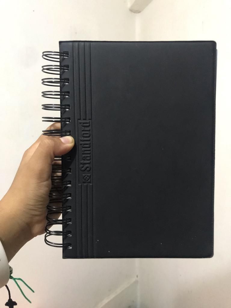 Cuaderno Anillado Negro (Pequeño)