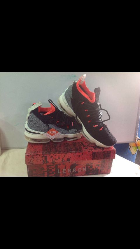 Vendo lebron 15