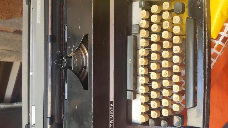 maquina de escribir Triumph