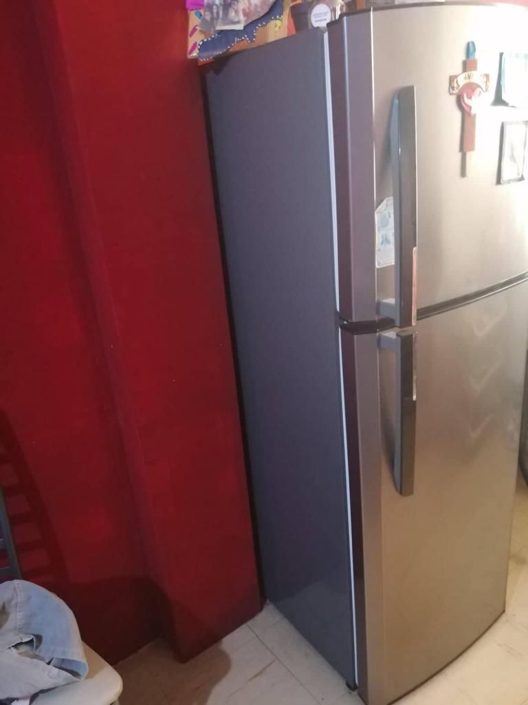 OFERTA- VENDO REFRIGERADORA SEMINUEVA