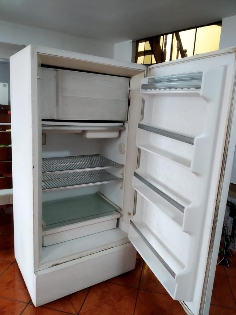 Vendo Refrigerador Marca Moraveco