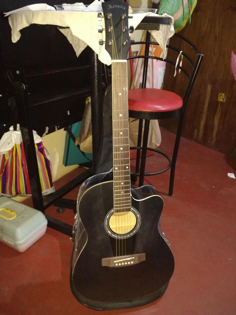 Guitarra acustica