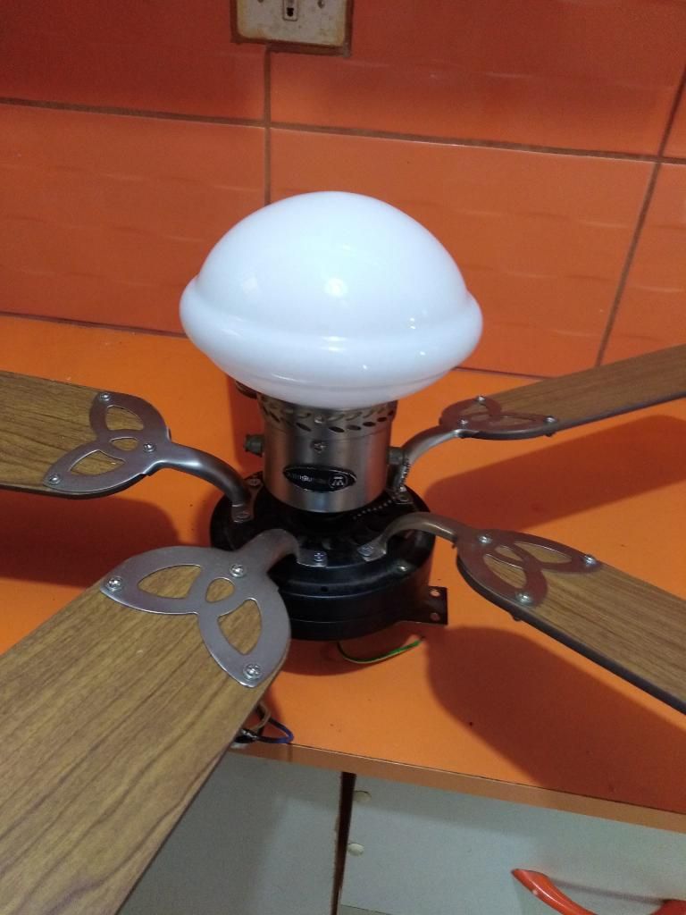 Lámpara de Techo con Ventilador