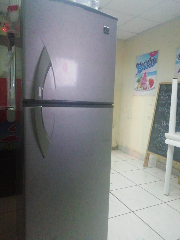 Refrigeradora