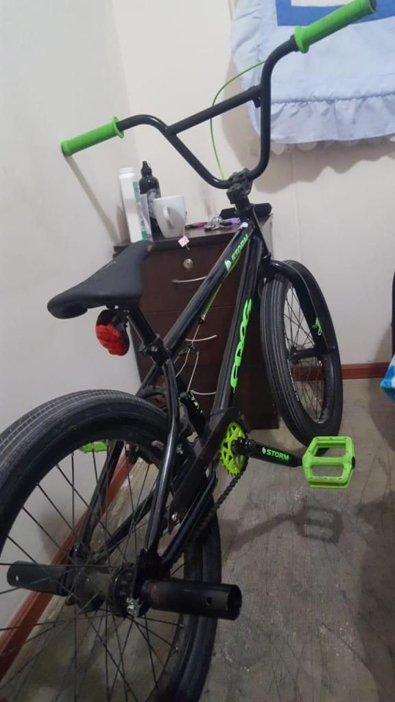 Bicicleta BMX STORM