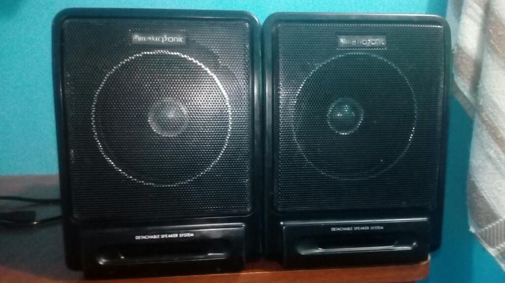 Parlantes Makrosonic