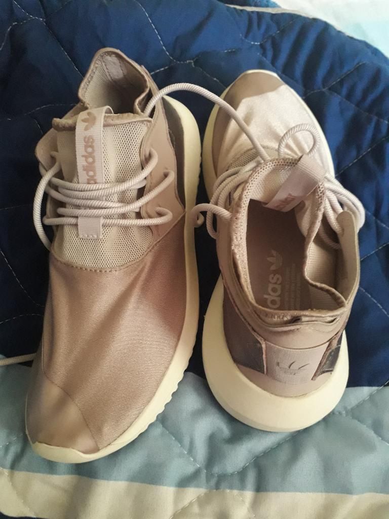 Adidas Tubular