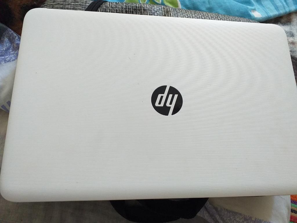 Laptop Hp Core I3 Semi Nueva